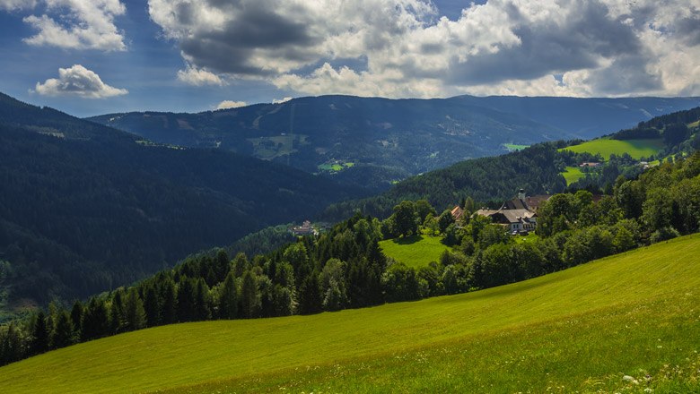 Blick in die Landschaft rund um Aspangberg-St.Peter, © Wiener Alpen/Christian Kremsl