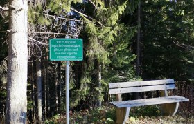 Zahlreiche Bankerl laden zum Verweilen ein, &copy; Wiener Alpen in Nieder&ouml;sterreich - Wechsel