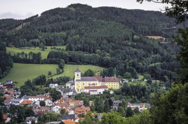 Kirchberg Ortsansicht, © Wiener Alpen / Christian Kremsl