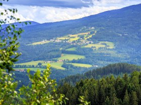 Tannhof mit Blick auf St.Corona, &copy; Wiener Alpen in Nieder&ouml;sterreich