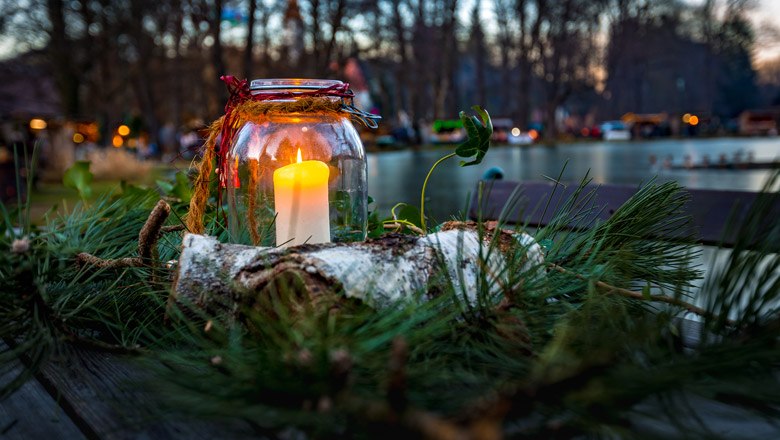 Der Adventmarkt am Teich in Aspang, © Wiener Alpen, Christian Kremsl